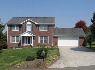 118 Deerfield Rd, Galax, VA 24333