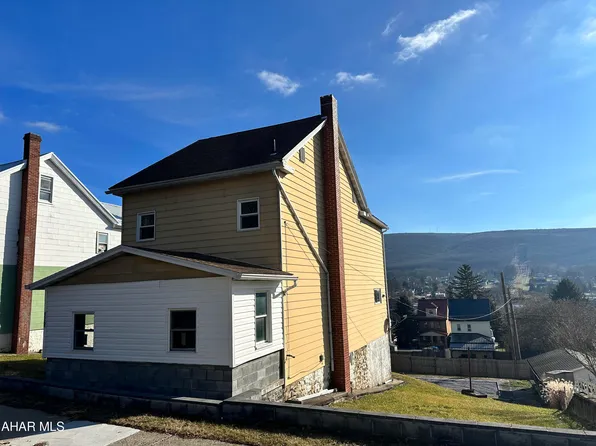 1527 E Walton Ave, Altoona, PA 16602