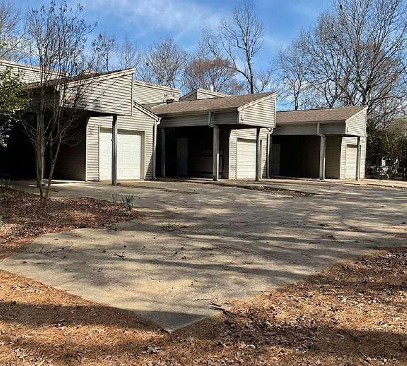 1st image of 147 Pebble Beach Pl