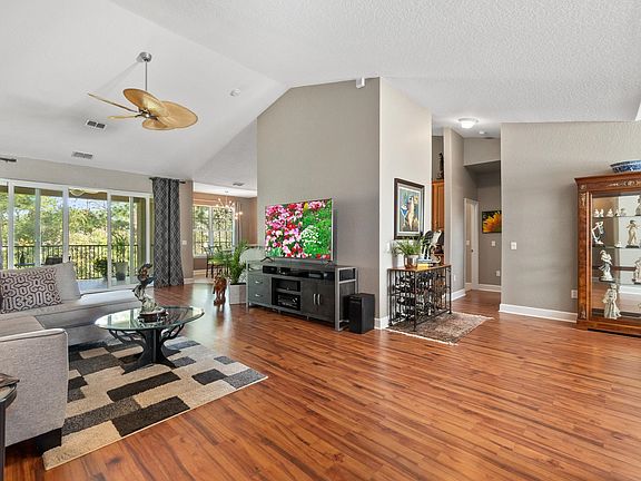 3rd image of 649 Shores Blvd