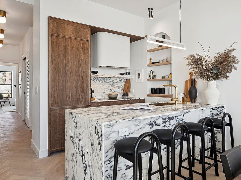 1st image of 851 Carroll St #2