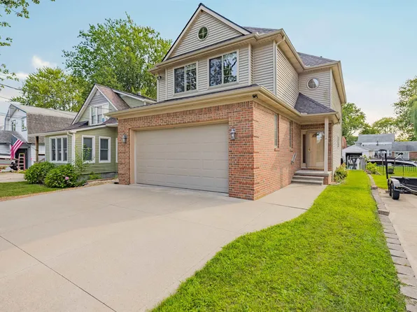 37909 Sunnybrook St, Harrison Township, MI 48045