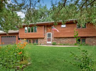 412 Crystal Lake Rd E, Burnsville, MN 55306