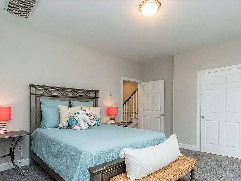 517 Gathering Park Cir — Photo 30