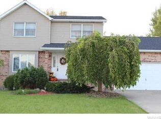 2635 Kenneth Ct, Niagara Falls, NY 14304
