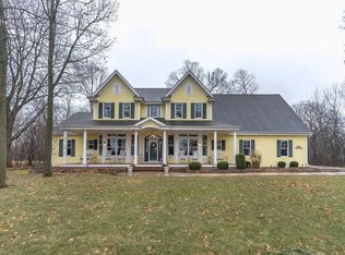 N67W31151 Club Cir W, Hartland, WI 53029