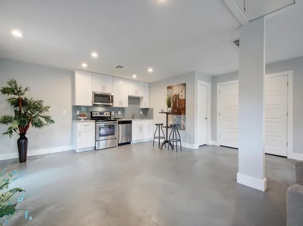 1101 Estes Ave #B, Austin, TX 78721