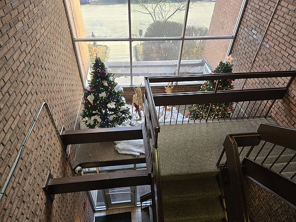 Wide and open staircase