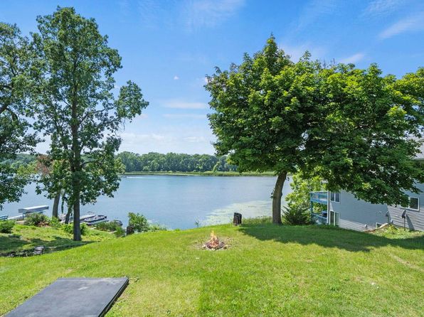 195 Lane 272 Crooked Lk, Angola, IN 46703