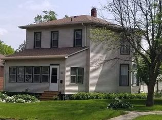 302 N Plum St, Farmer City, IL
