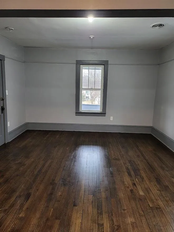 3 bed, 1025 sqft, $2,195 — Photo 3