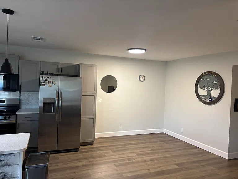 211 Country Ln #C — Photo 6