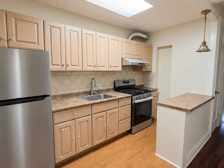 65th Pl — Photo 1