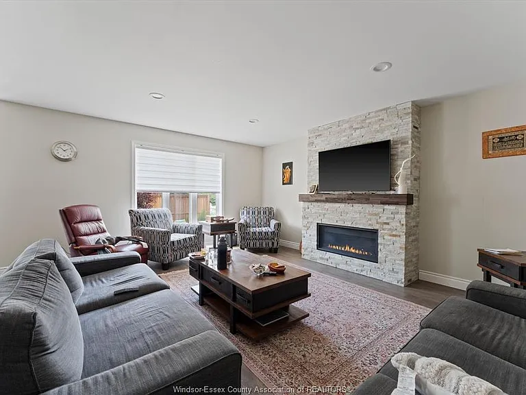 5740 Wayne St — Photo 6