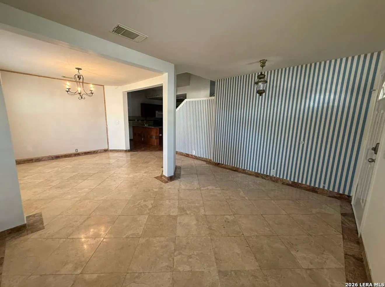 3 bed, 2499 sqft, $2,250 — Photo 3