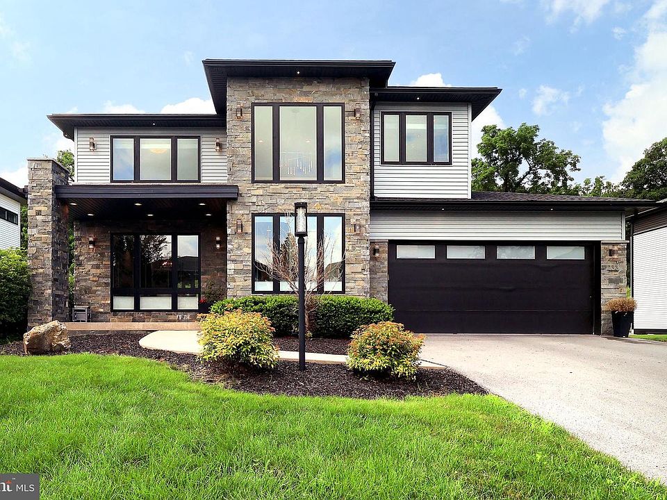 1st image of 233 Derek Dr