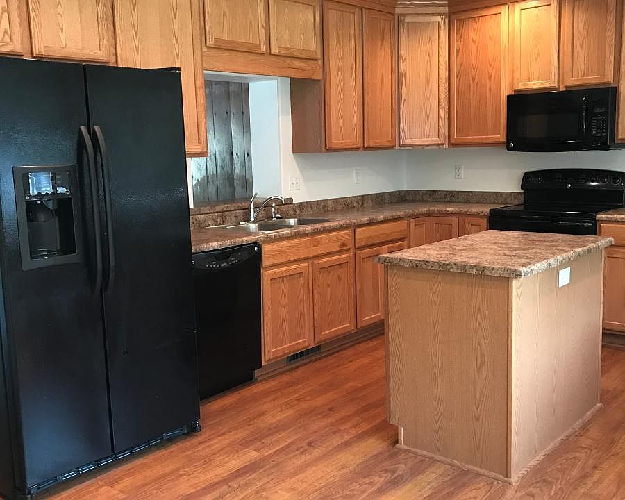 1st image of 1014 Moose Dr