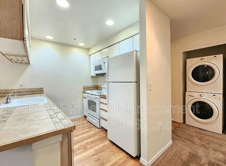 9727 18th Ave W #B103 — Photo 5