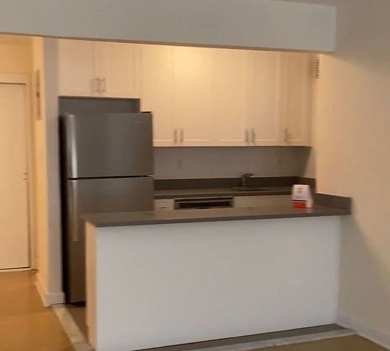 1st image of 3135 Crescent St APT 2D