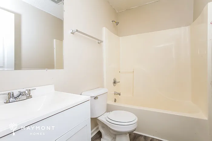 225 Orchard Hill Dr — Photo 7