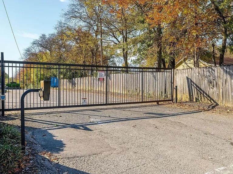 420 Walton Ln #N80 — Photo 17