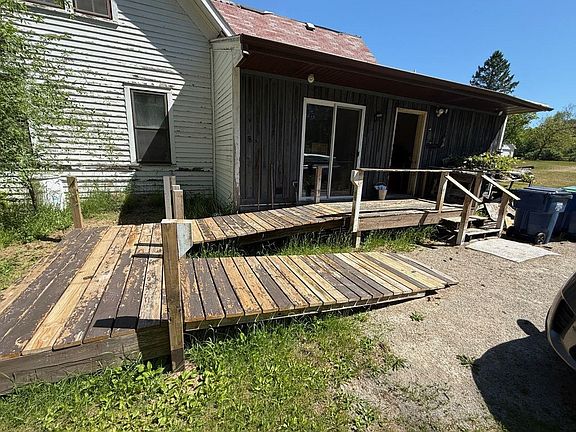 2nd image of 188 7th St