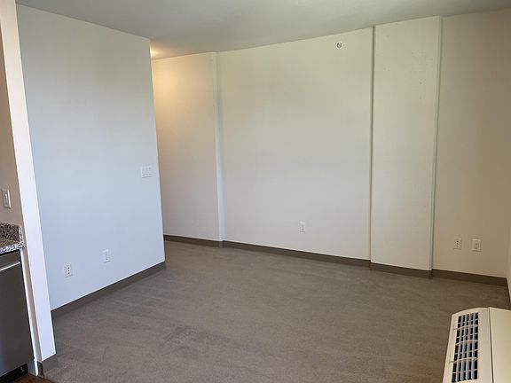 3rd image of 988 Halekauwila St #3001-1-1