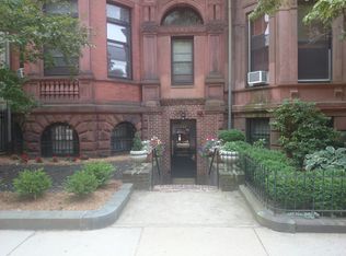 132 Commonwealth Ave APT 1, Boston, MA 02116