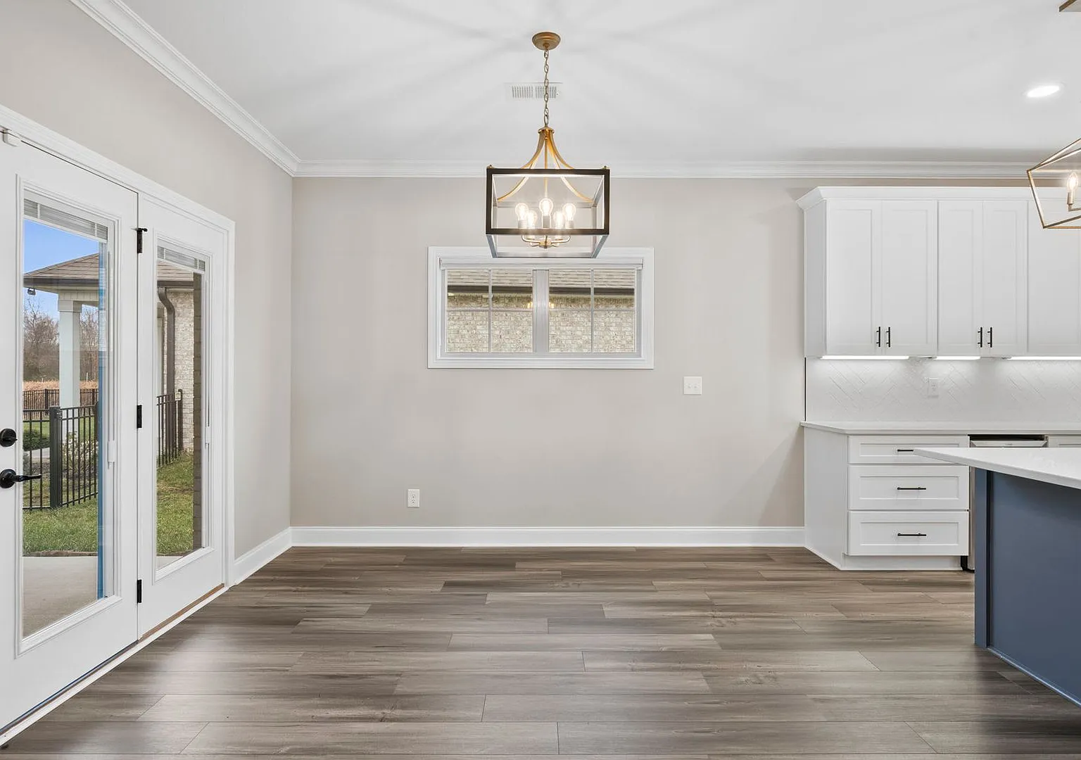 Bright, Airy & Beautiful--Stunning 3-Bedroom Home! — Photo 4