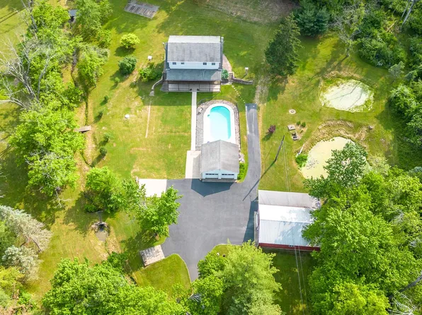 2662 Gallows Hill Rd, Kintnersville, PA 18930