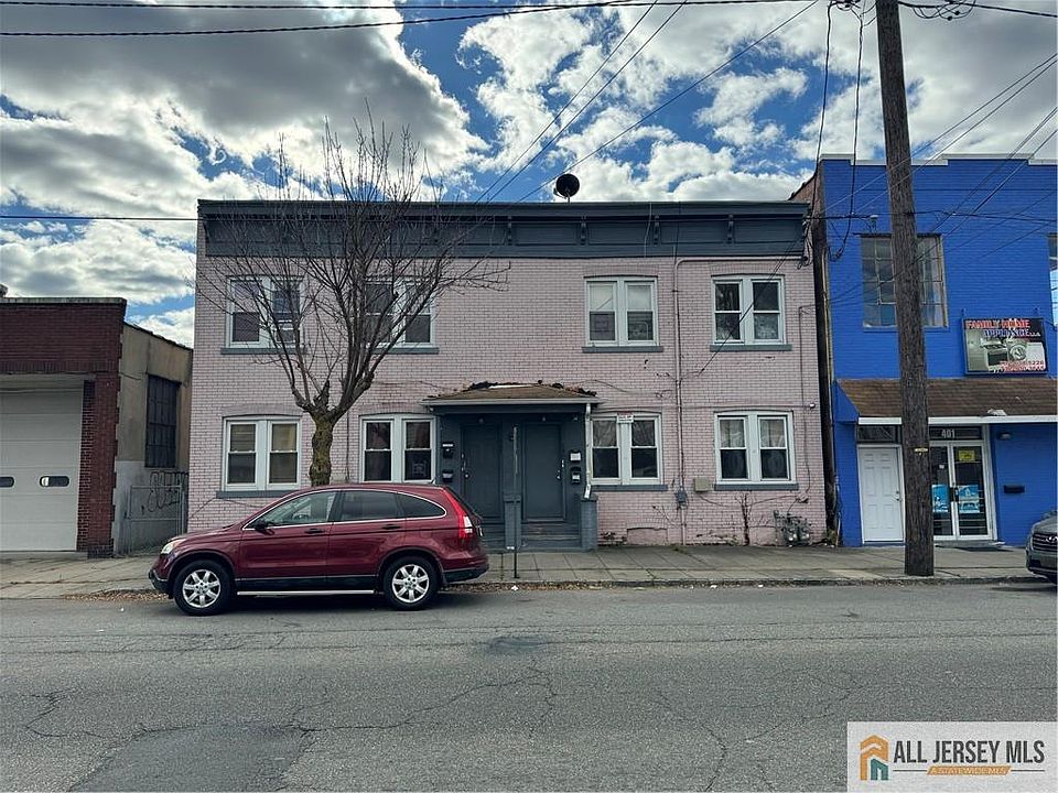 2nd image of 397-399 Washington St