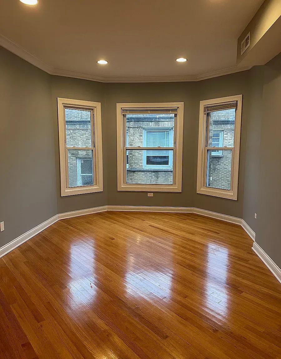 2 bed, 1000 sqft, $2,050 — Photo 3