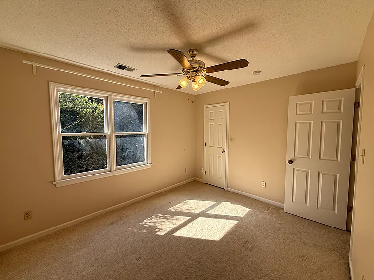 1456 Barton Place Dr — Photo 22
