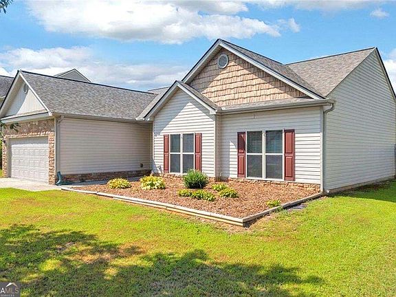3rd image of 1412 Silvergate Way