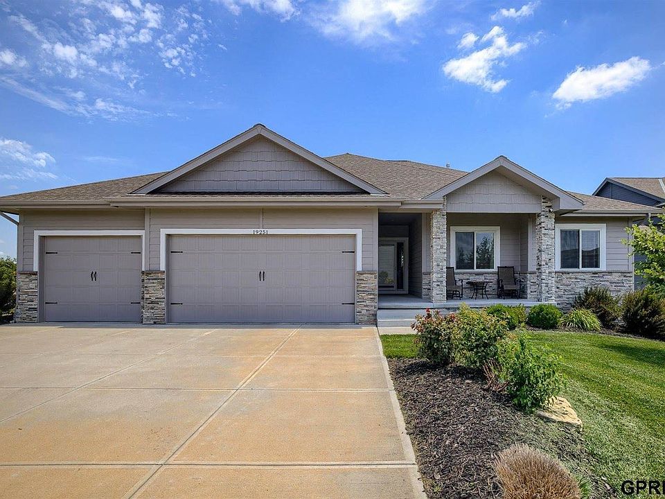 1st image of 19251 Robin Dr