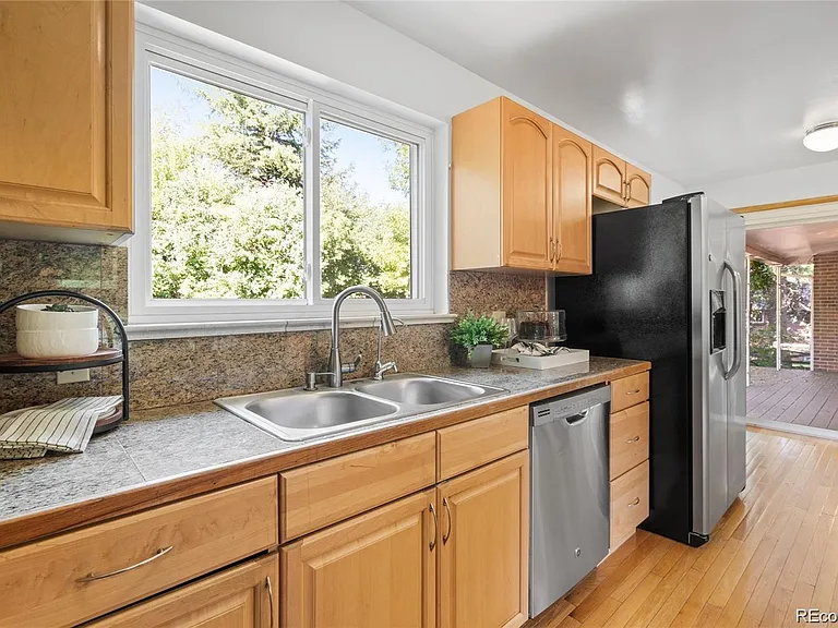 2311 S Jasmine Pl — Photo 13