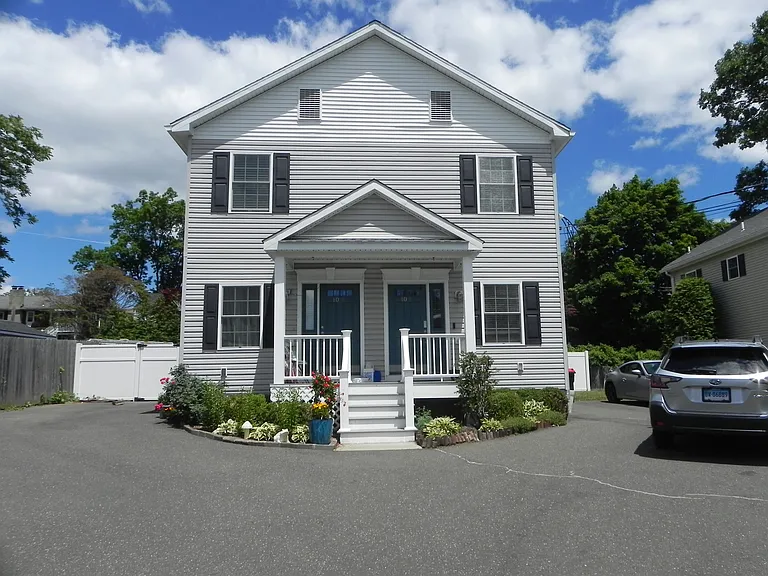 10 Adamson Ave #B — Photo 1
