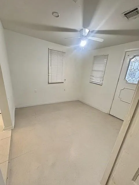 3 bed, 1.0 bath, 600 sqft, $1,450 — Photo 3