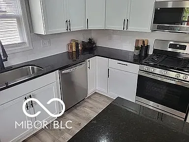 225 N Gray St — Photo 7
