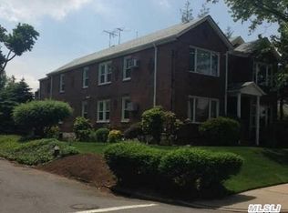 15420 Bayside Ave, Flushing, NY 11354