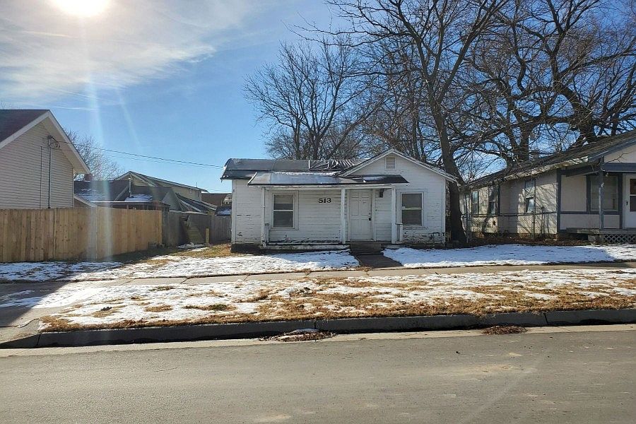 1st image of 513 W 5th Ave