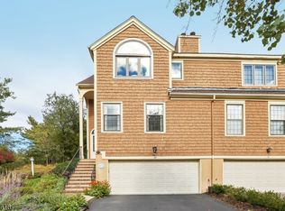 22 Dowitcher Ct, Wayne, NJ 07470