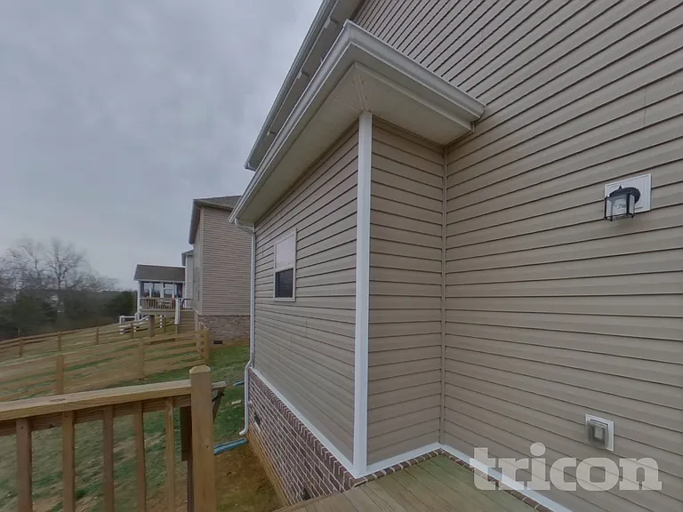 1048 Solomon Ln — Photo 18