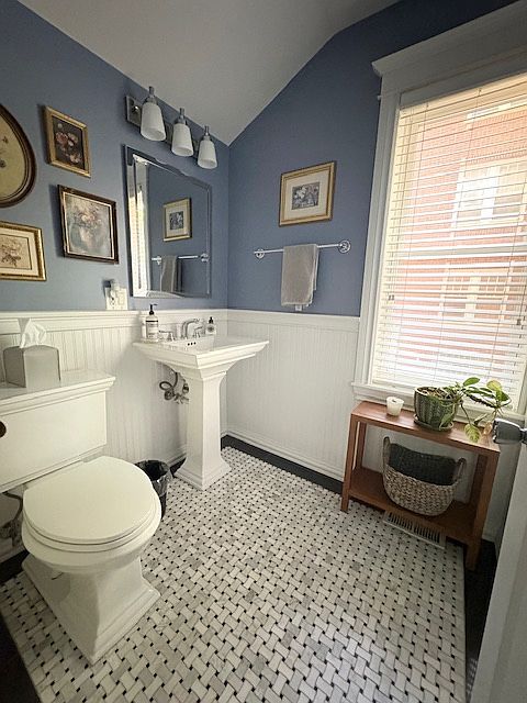 Powder room