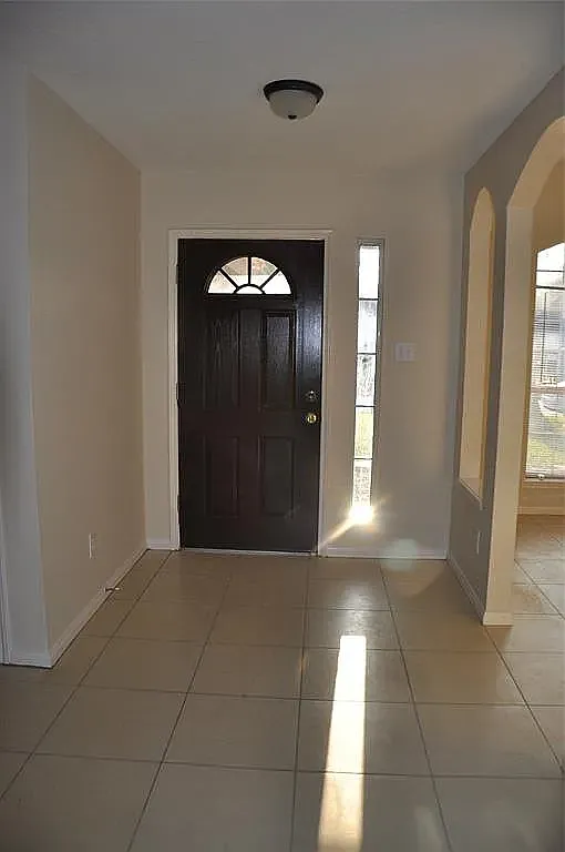 3 bed, 1788 sqft, $1,895 — Photo 2