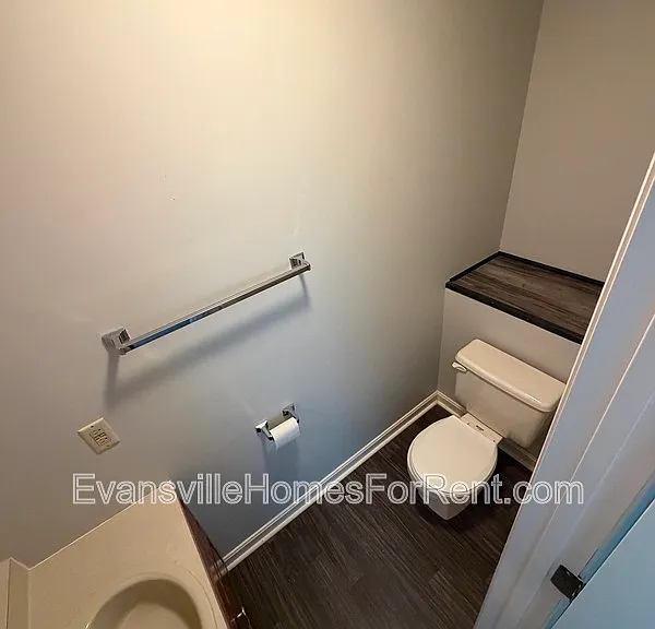 400 S Bosse Ave — Photo 11