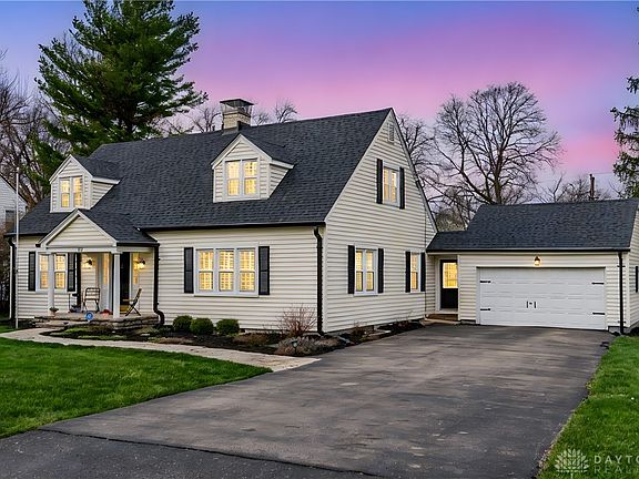 3rd image of 117 Balmoral Dr