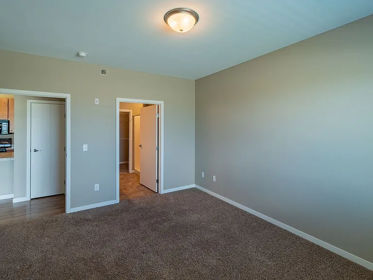 4050 S 34th St — Photo 15