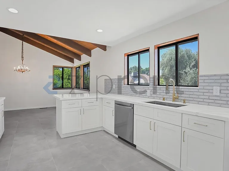1196 Robinson Ct — Photo 26