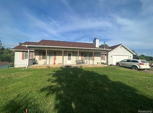 5655 Pingree Rd, Howell, MI 48843